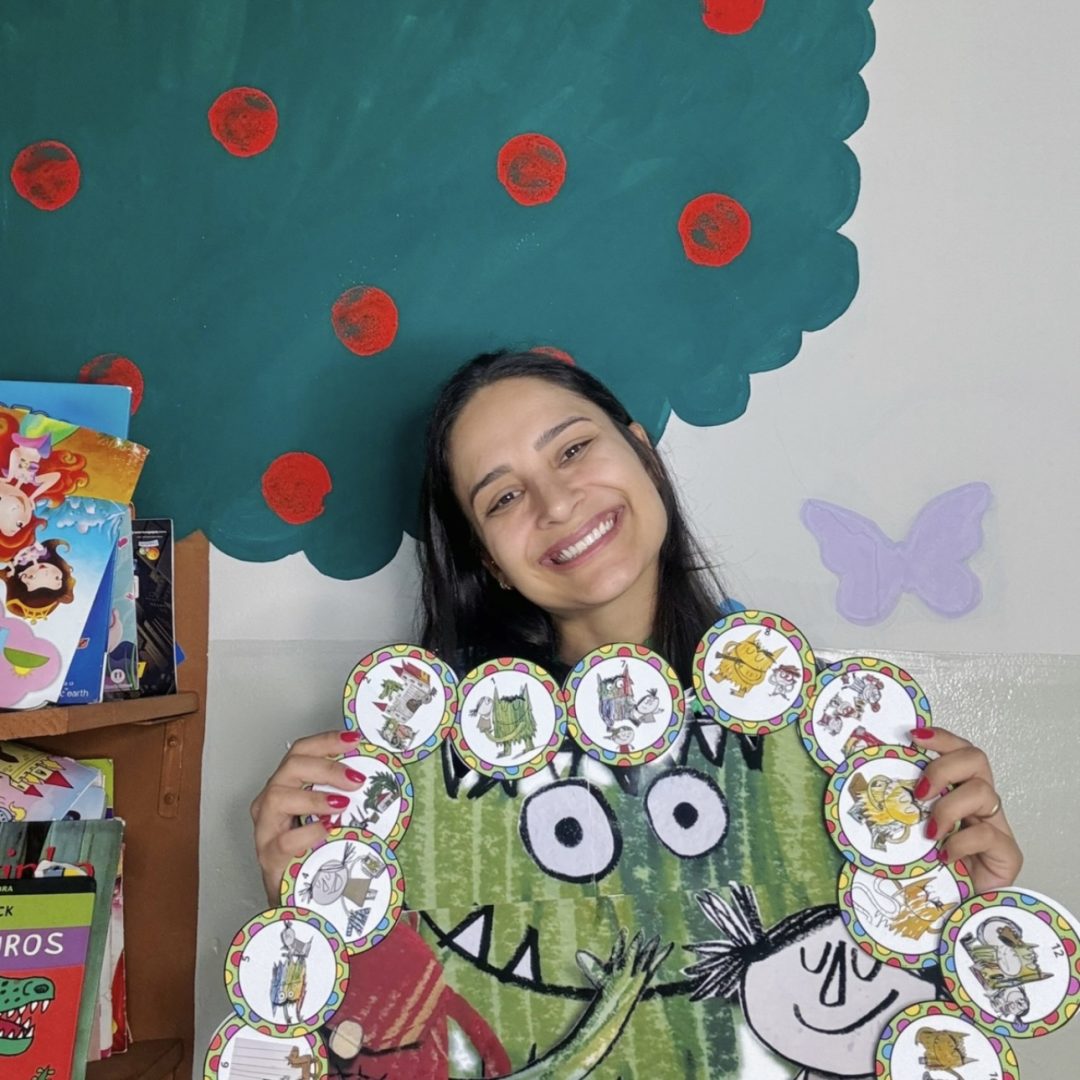 Monstro das cores vai a escola