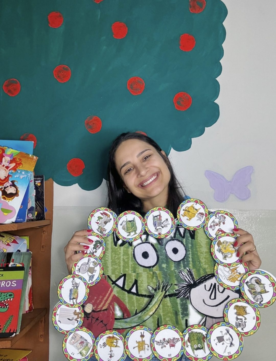 Monstro das cores vai a escola