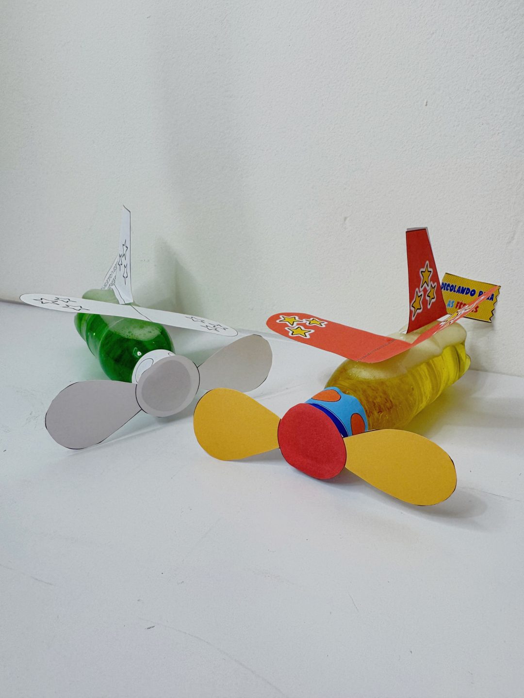 AVIÃO SENSORIAL DE FÉRIAS