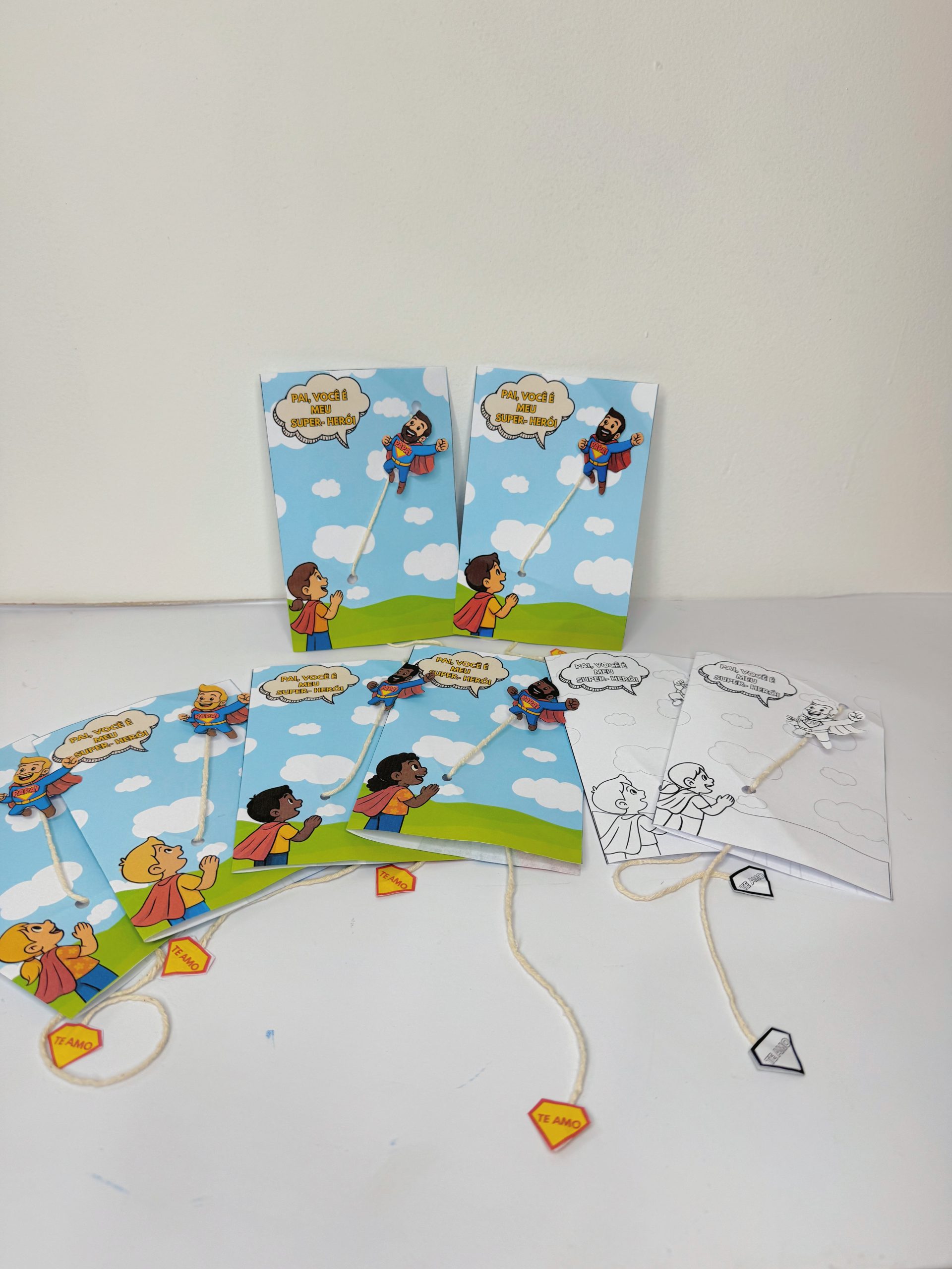 CARTÃO DIA DOS PAIS HERÓI