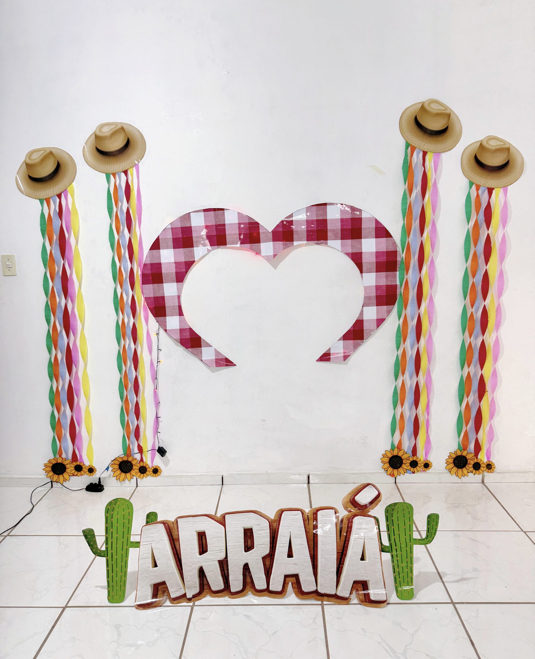 PAINEL ARRAIÁ DO AMOR